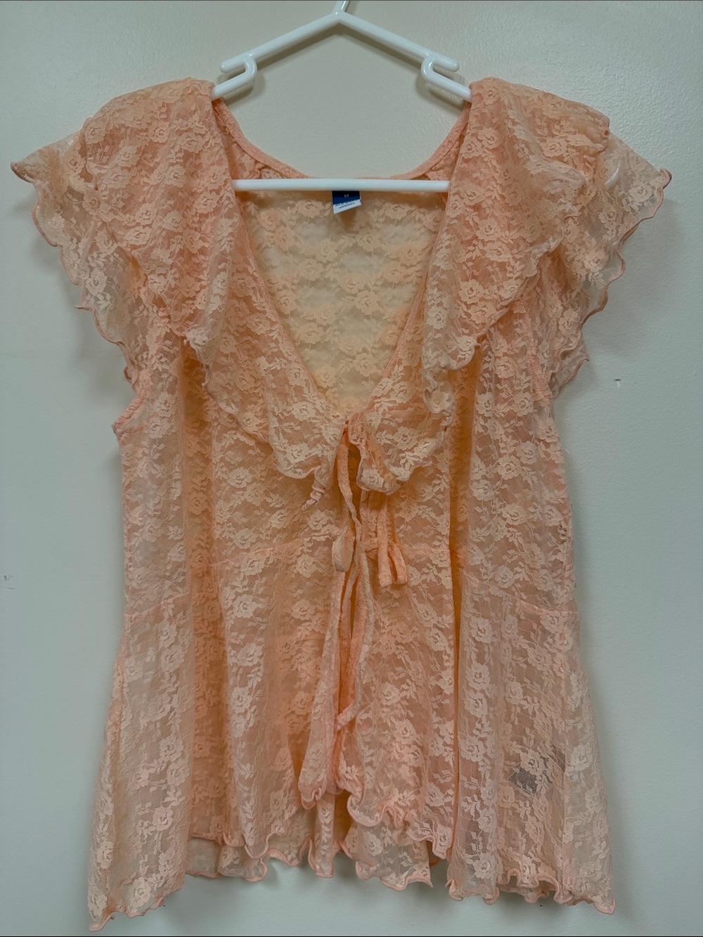 Old Navy Peach Lace Ruffle Tie-Front Blouse. NWT Medium